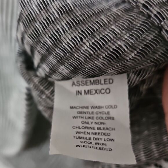 Striped Black and White Women's Top - Picture 5 of 6